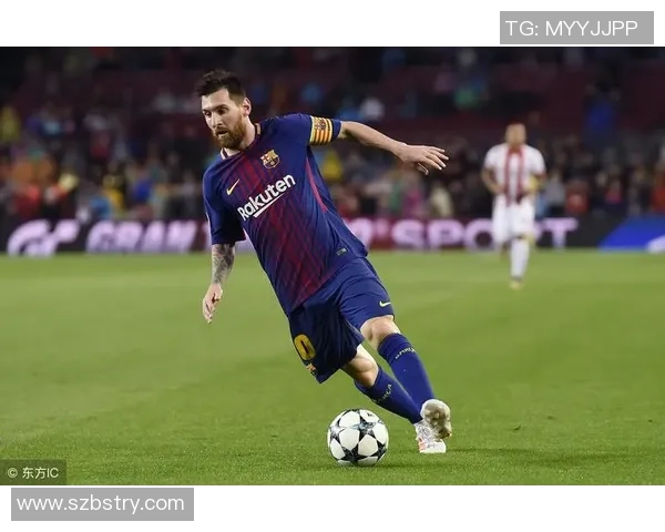 足球球星魅力瞬间集锦：聚焦男子足球明星的经典时刻与风采