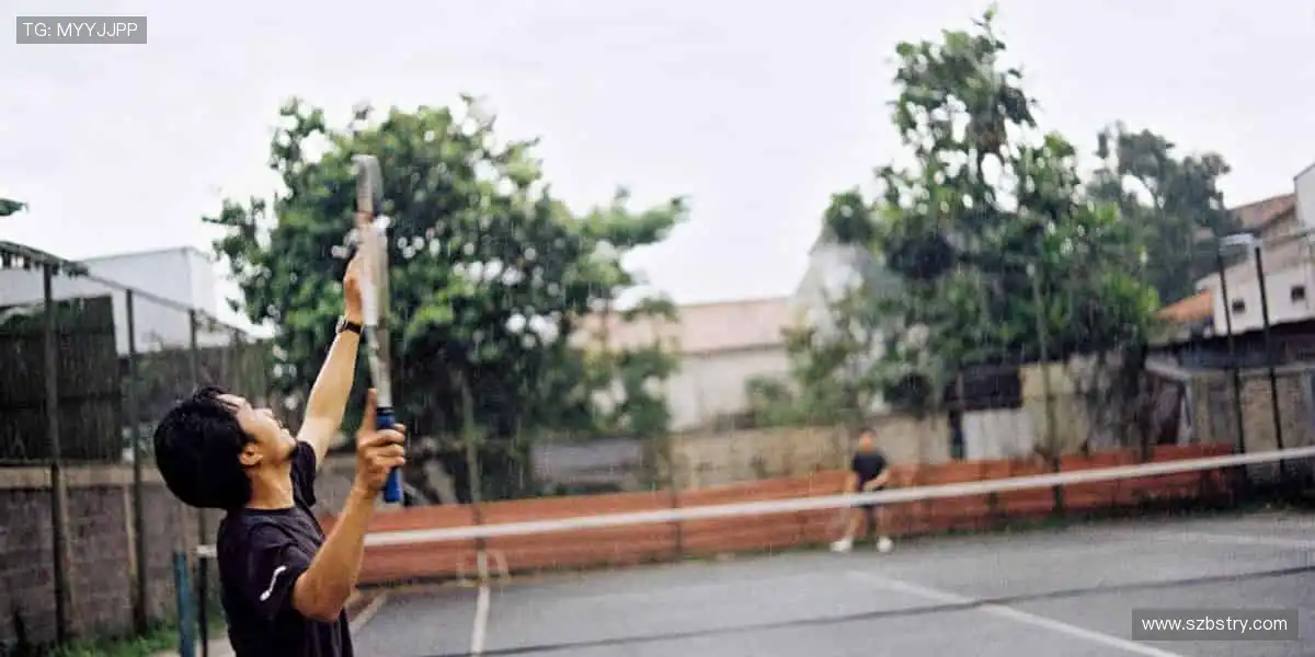 🎧官方正品周边直供，把赛场荣耀穿在身上！🏅